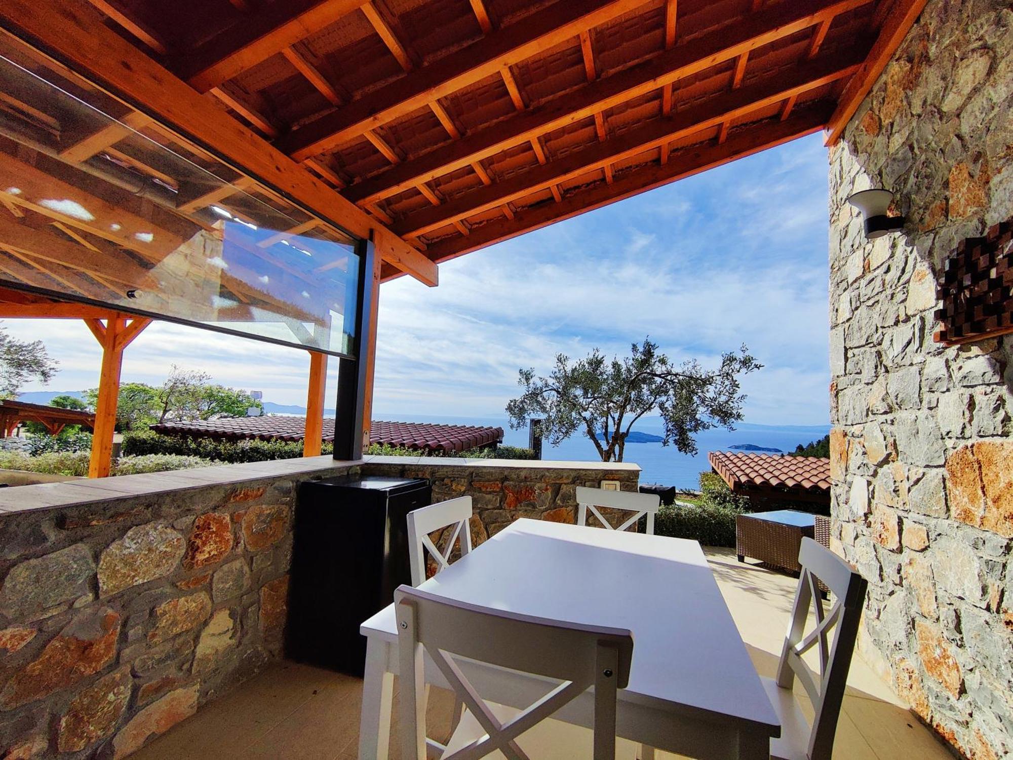 Sky Sea Resort & Villas Меґалі-Аммос Екстер'єр фото